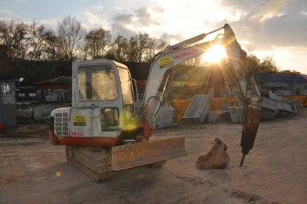 takeuchi-tb135-2 Гусеничный мини-экскаватор Takeuchi TB 135